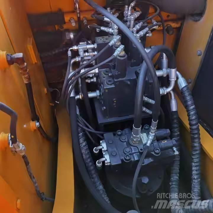 Hyundai 150LC-7 Crawler excavators