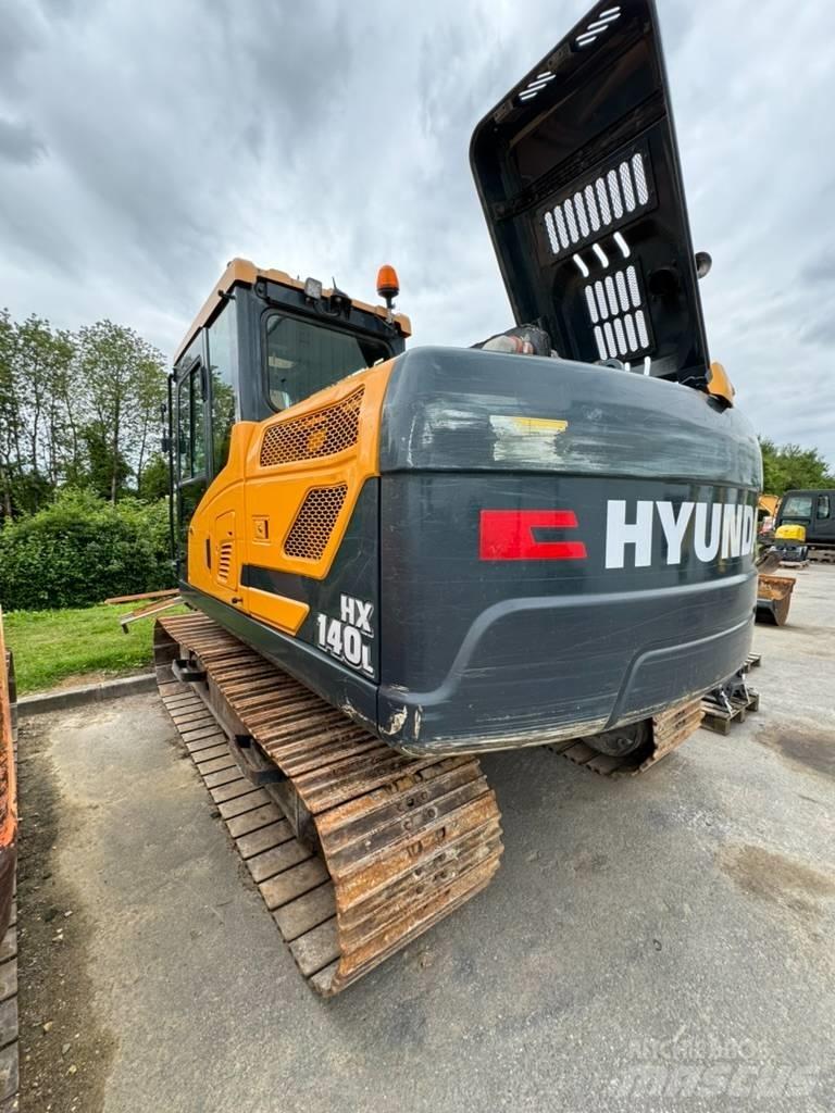 Hyundai HX 140L Crawler excavators