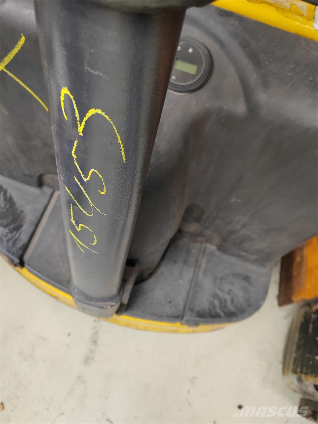 OM TL 18 Pedestrian stacker