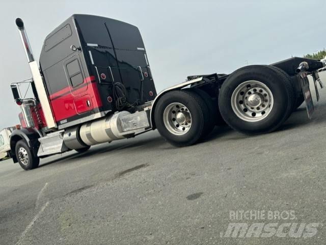 Kenworth W 900 B Prime Movers