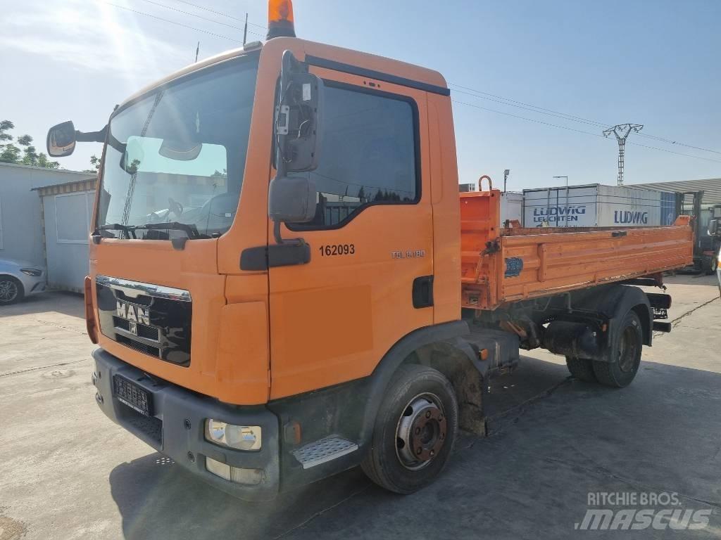 MAN 8.180 Tipper trucks