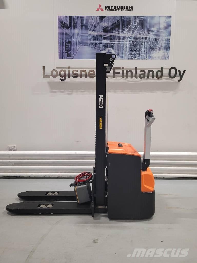 Rocla SWS 16 Pedestrian stacker