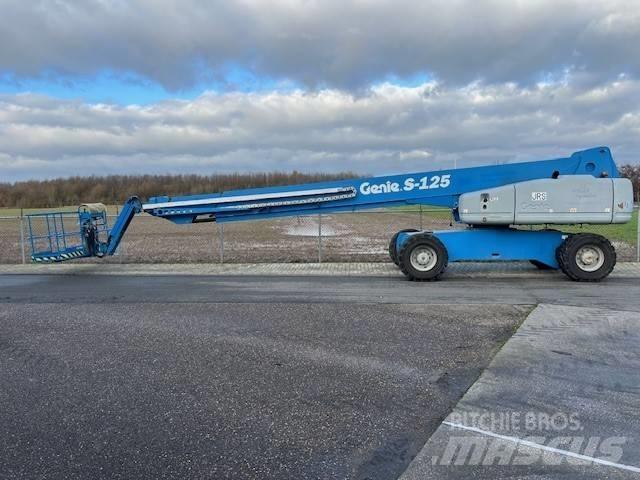 Genie S 125 Telescopic boom lifts