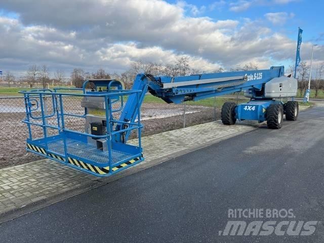 Genie S 125 Telescopic boom lifts