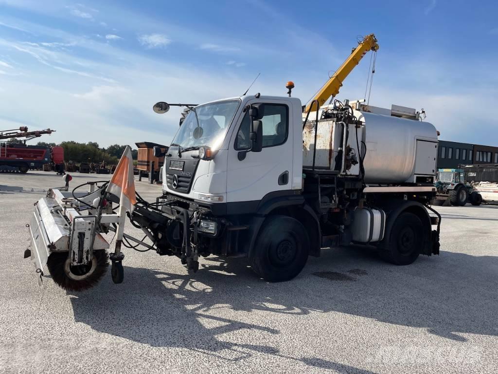 Unimog U20 Bluetec 5 Bitumen sprayers