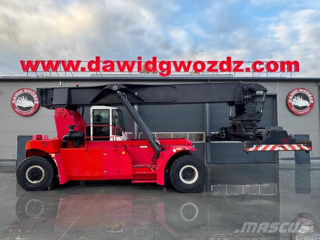 CVS Ferrari F465 Reach stackers