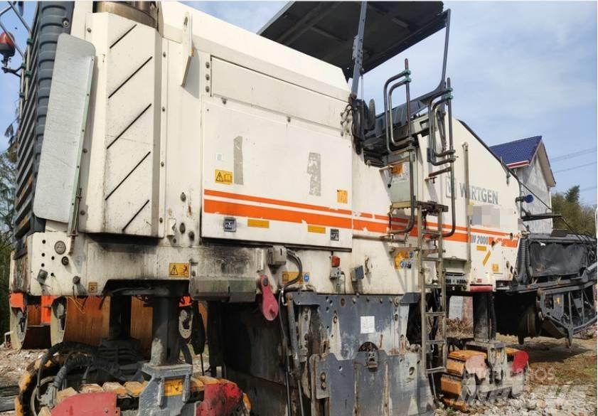 Wirtgen W2000 Asphalt cold milling machines