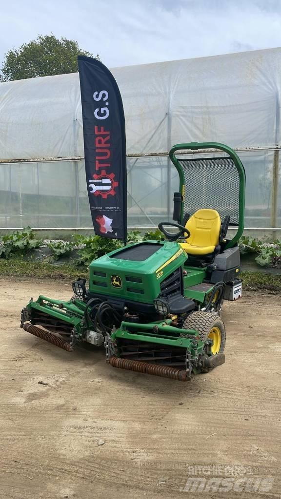John Deere 2653 B Fairway mowers