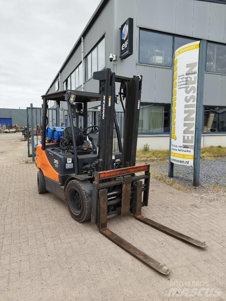 Doosan G35 C-5 LPG trucks