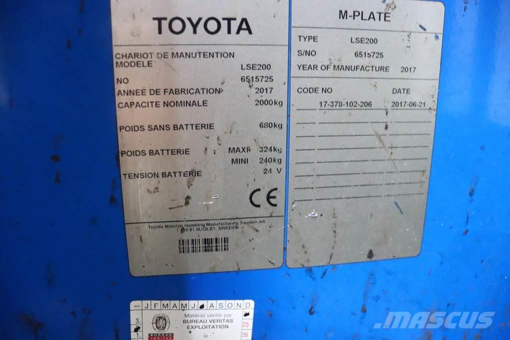 Toyota LSE200 Low lift order picker