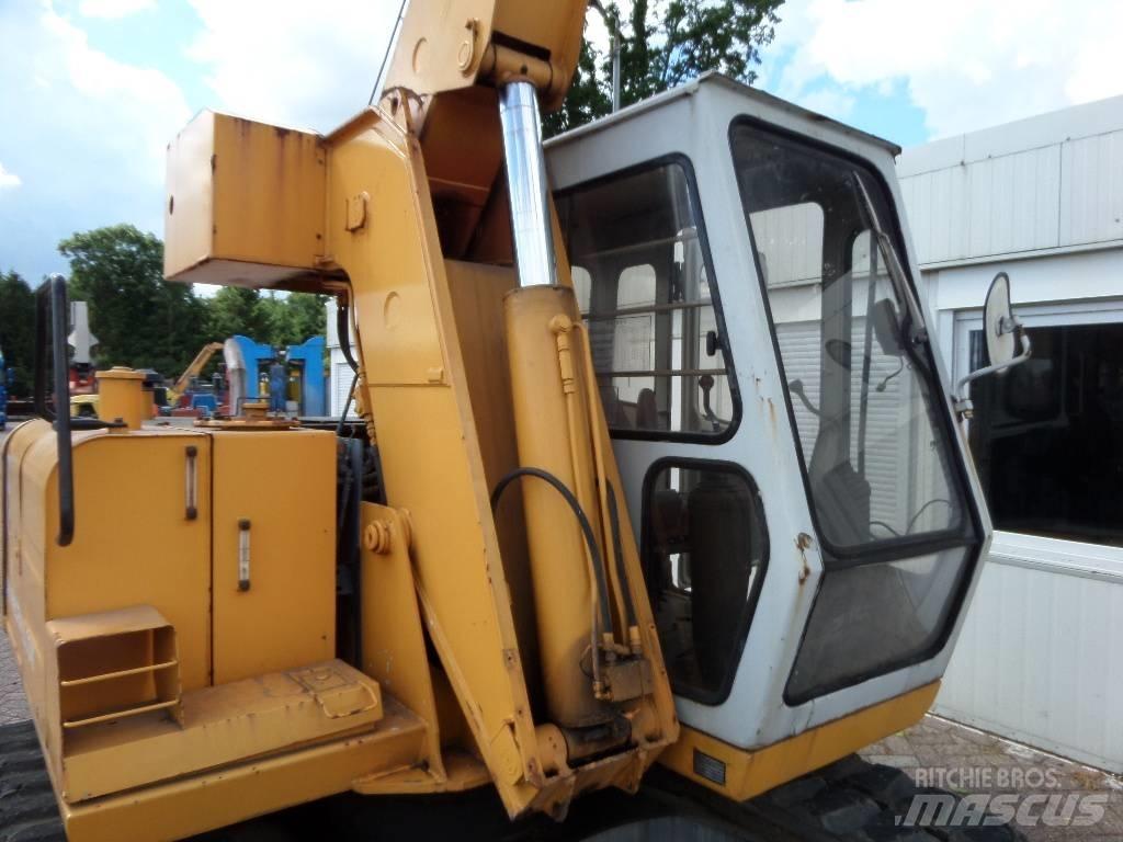 Hitachi EX 60 Track mounted cranes