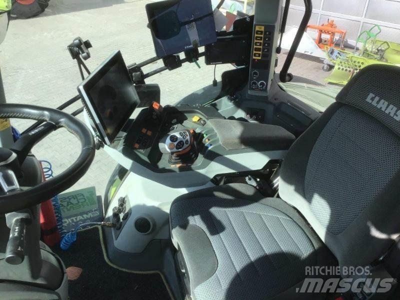 CLAAS AXION 870 Tractors