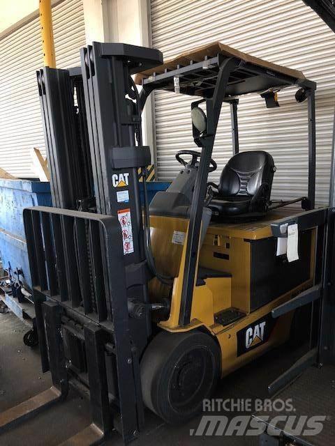 CAT EC30N Electric forklift trucks