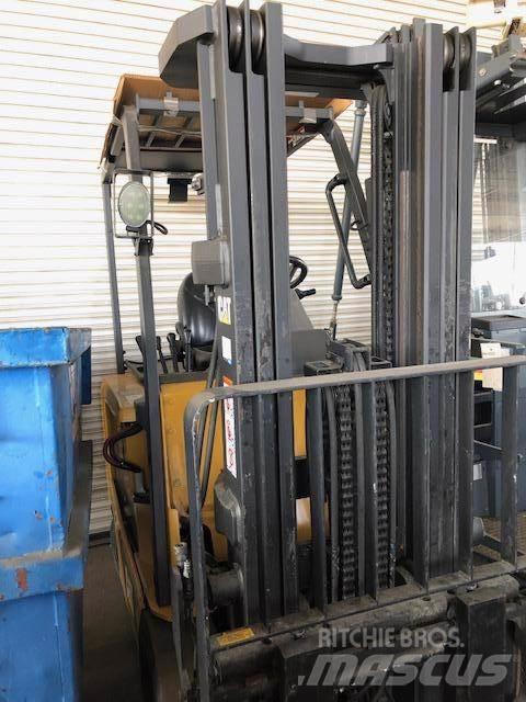 CAT EC30N Electric forklift trucks