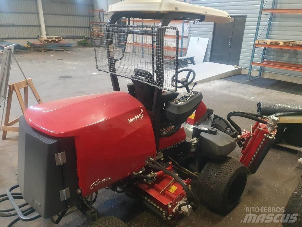 Baroness LM551 Fairway mowers