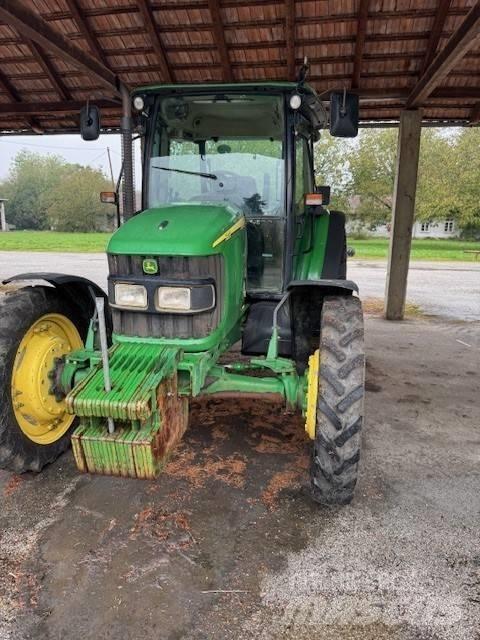 John Deere 5820 Tractors