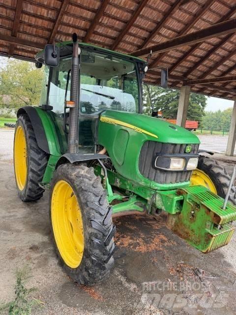 John Deere 5820 Tractors