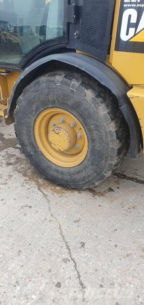 CAT 906M Wheel loaders