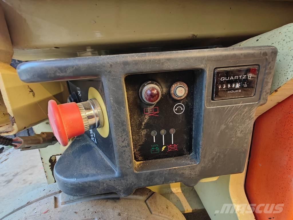 JLG 1930 ES Scissor lifts