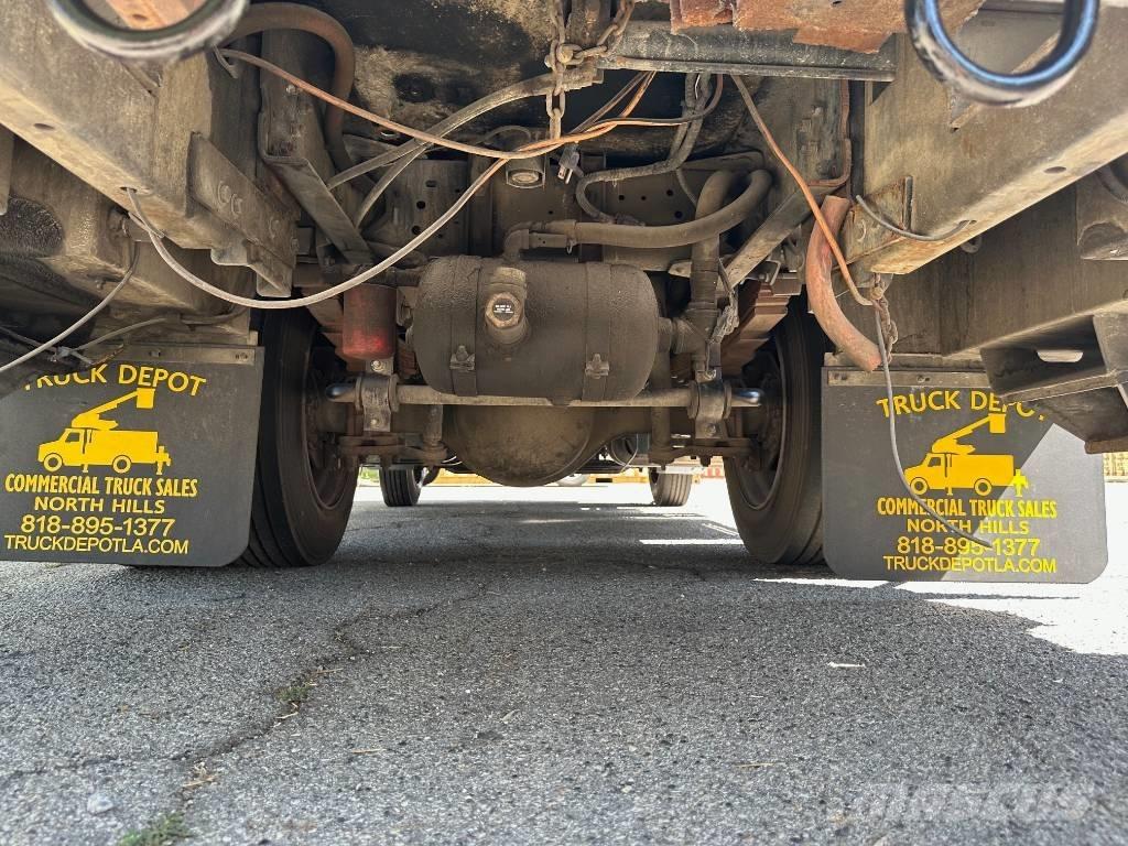 GMC Topkick C 7500 Truck mounted cranes