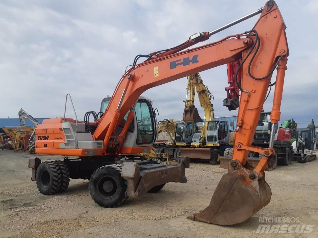 Fiat-Kobelco E175W Wheeled excavators