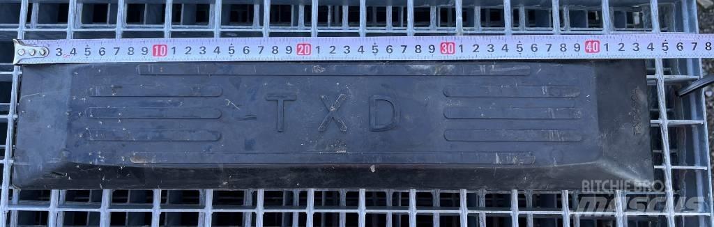 TXD 450A Tracks, chains and undercarriage
