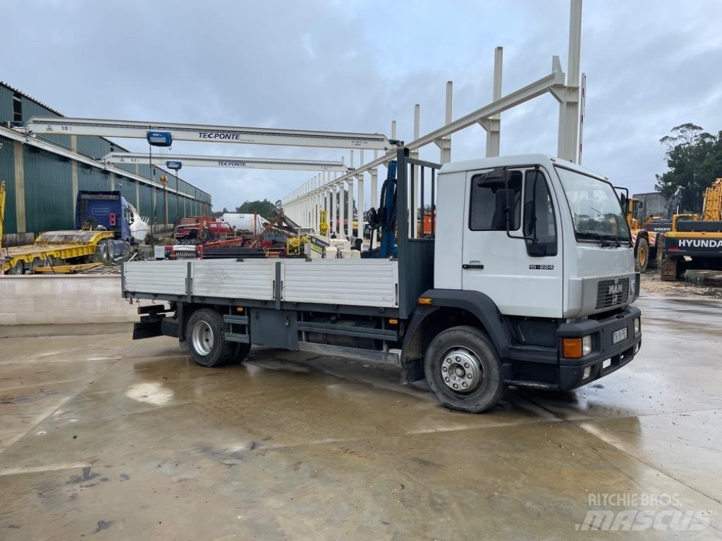 MAN 15.224 Flatbed / Dropside trucks