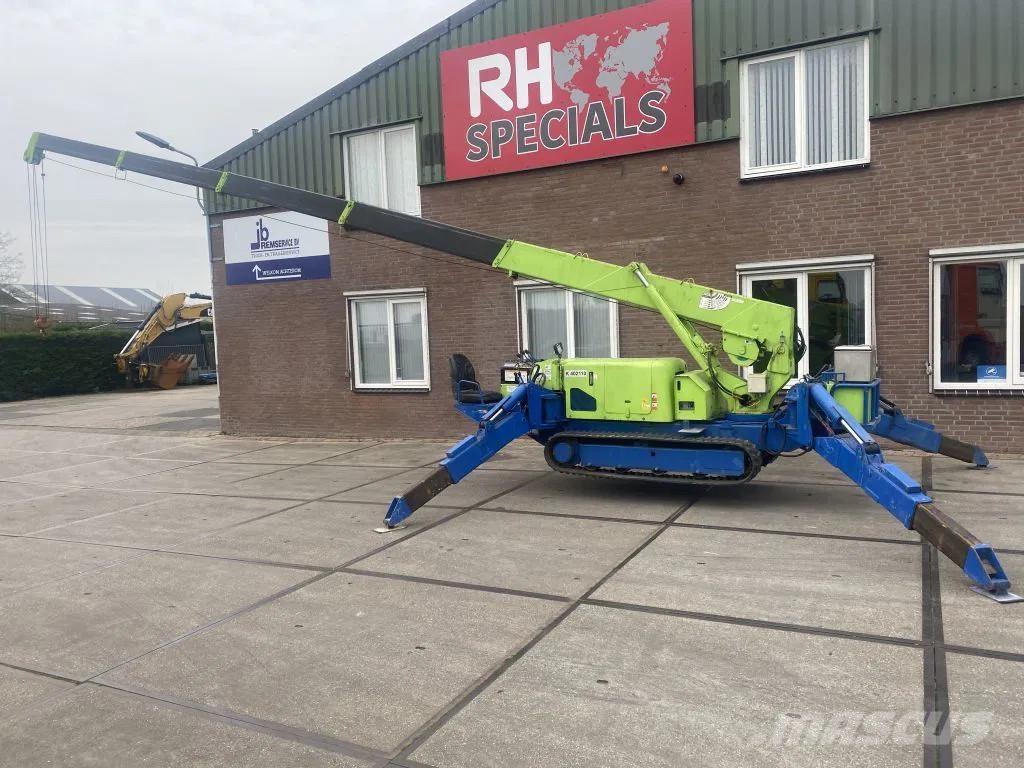 Maeda MC-305C Track mounted cranes