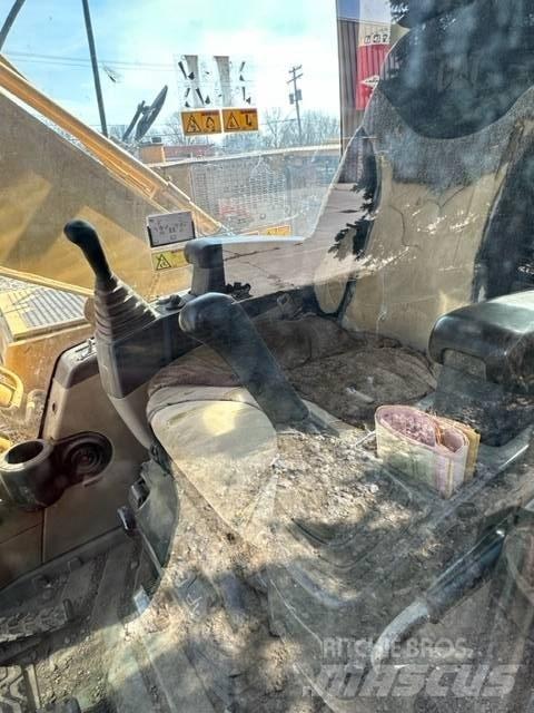 CAT 320 C L Crawler excavators