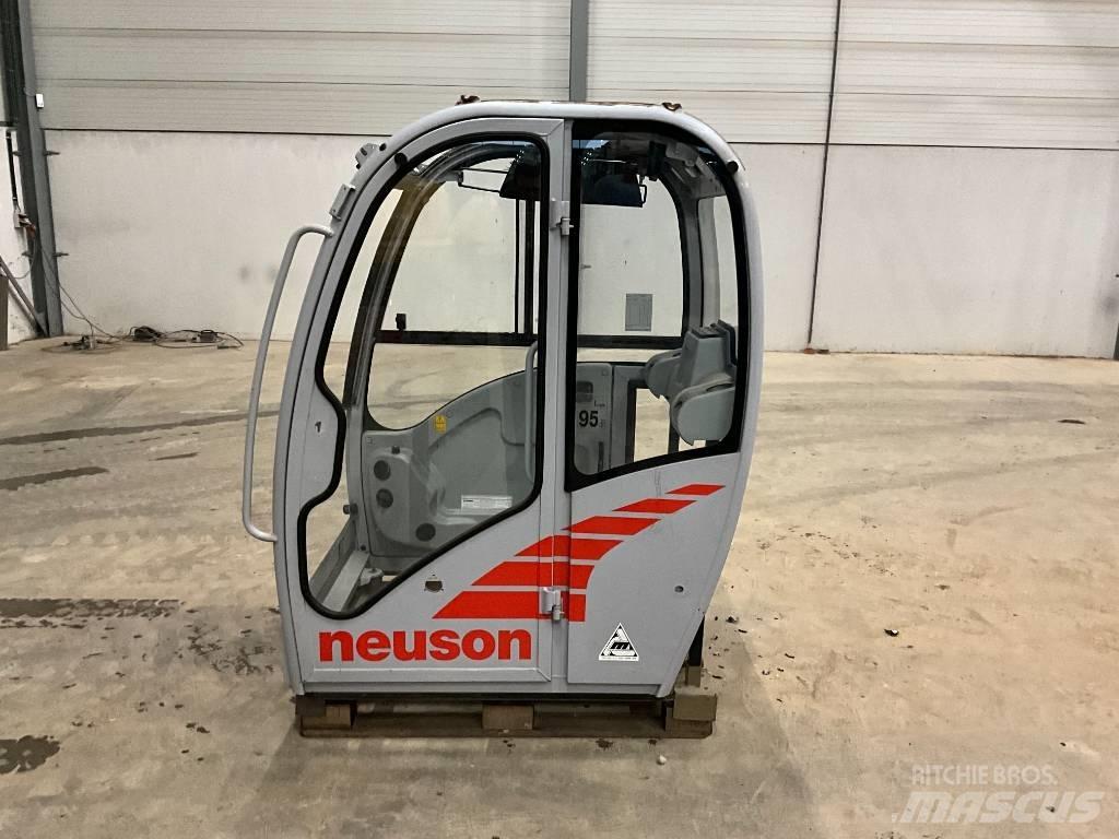 Neuson 2503 / 3503 Cabins and interior