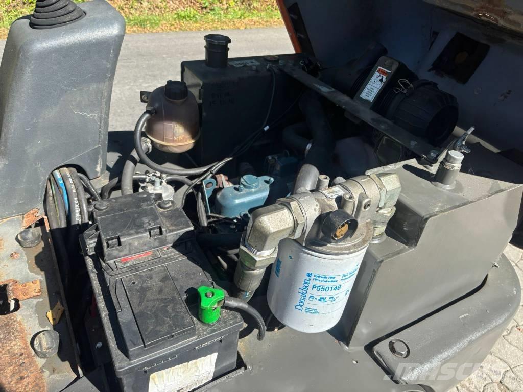 Ausa D 100 AHA Site dumpers