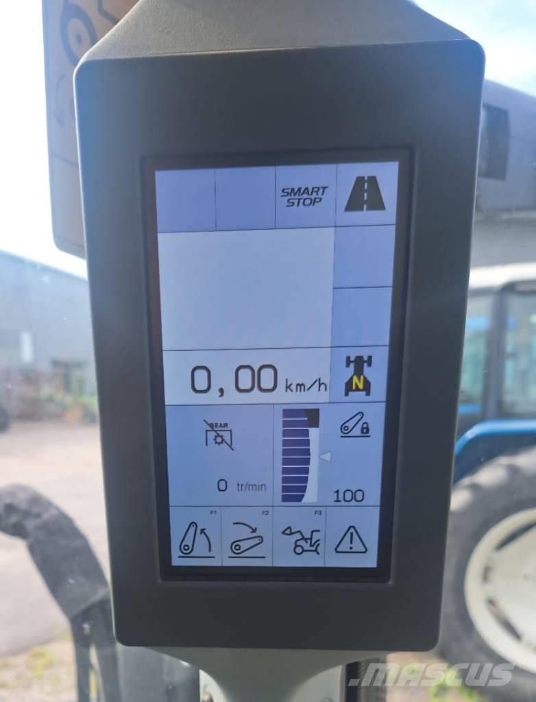 CLAAS Arion 420 Tractors