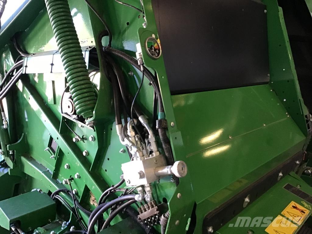 John Deere V461M Round balers