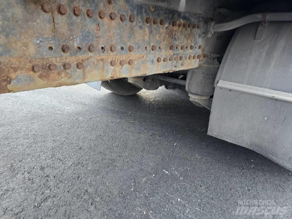 Volvo FM 330 Truck mounted cranes