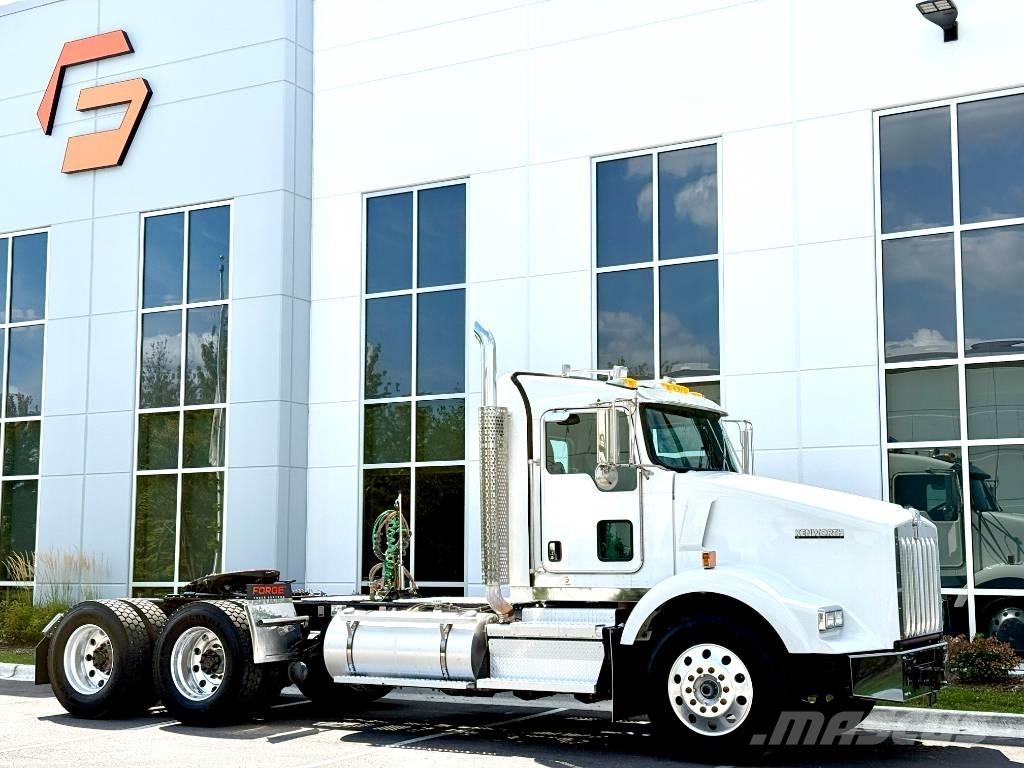 Kenworth T 800 Prime Movers