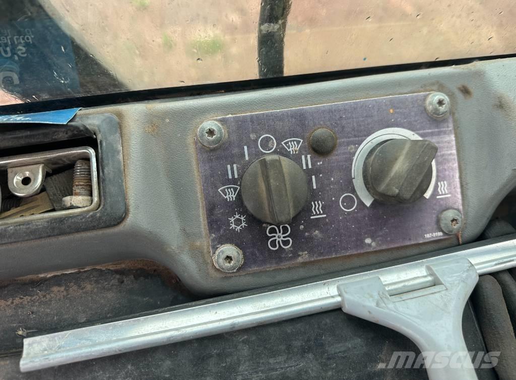 CAT 963 C Crawler loaders