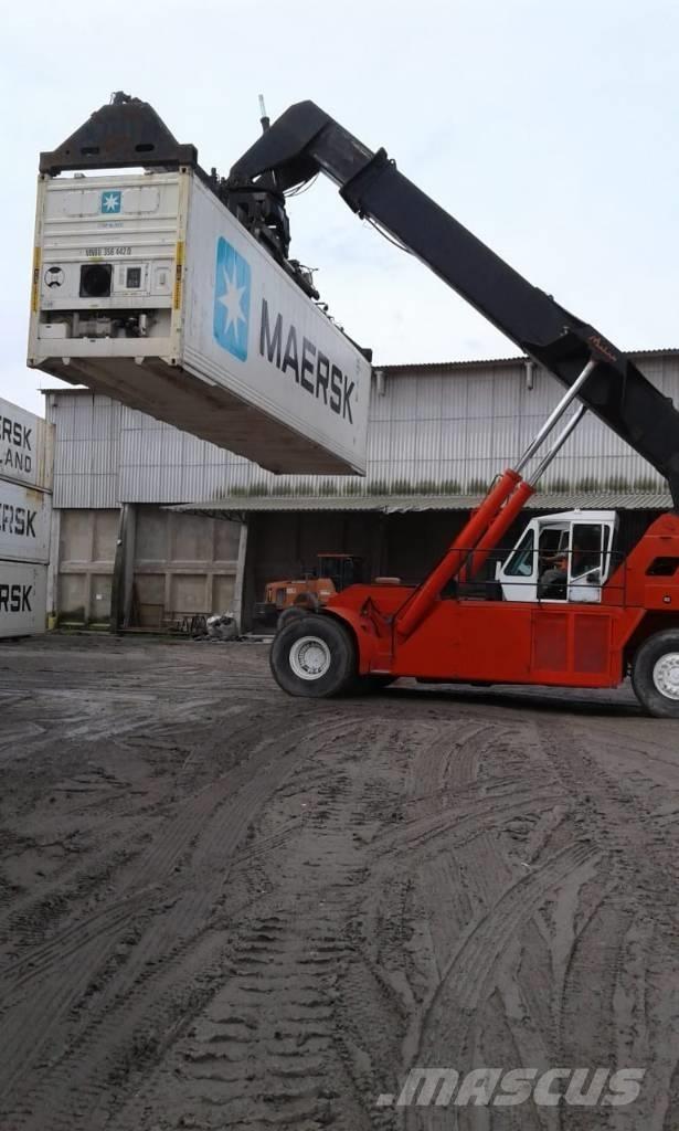  4500 S6 Reach truck