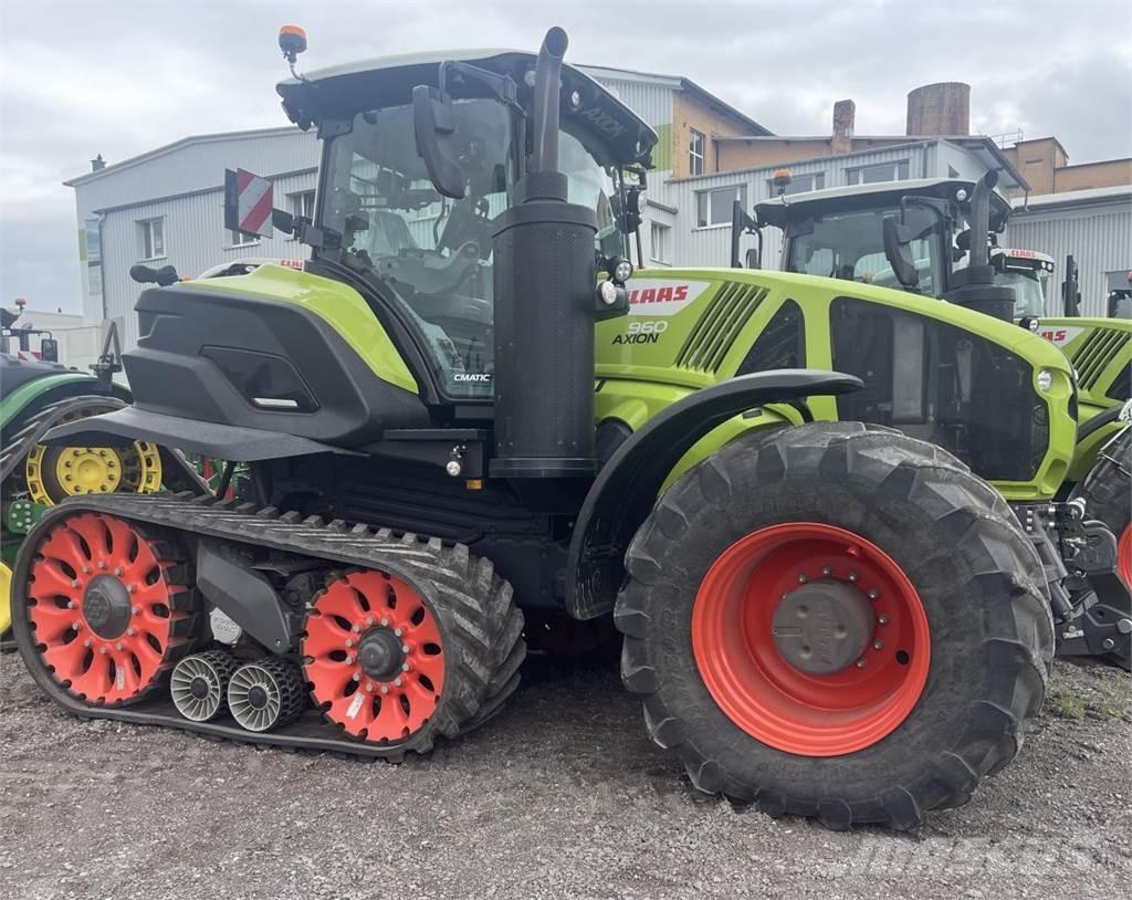 CLAAS AXION 960 TT Tractors