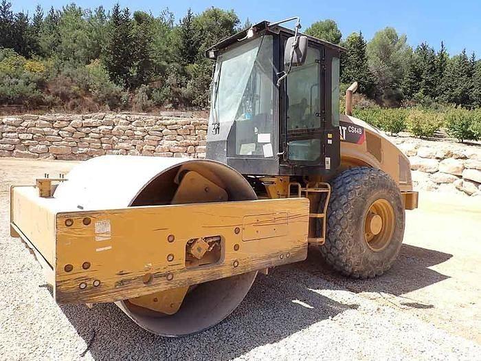 CAT CS64B Plate compactors