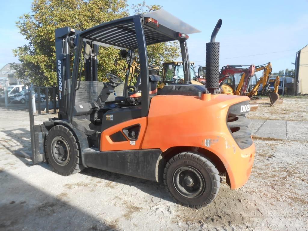 Doosan D50SC-09 Diesel trucks