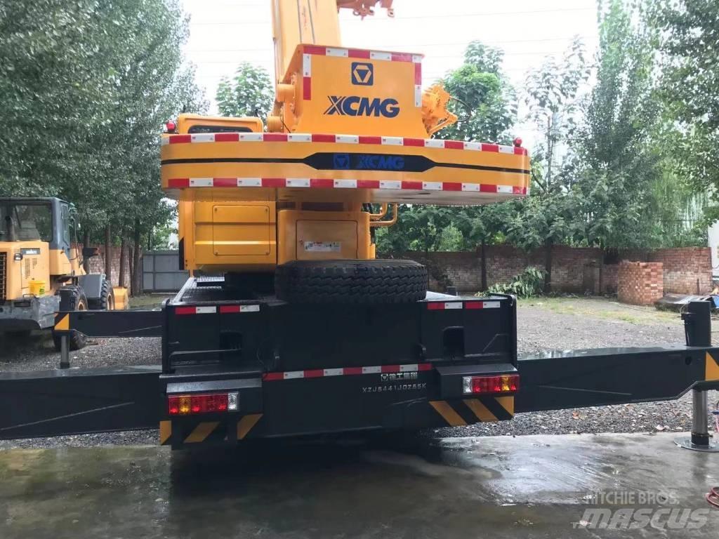 XCMG QY50KC All terrain cranes