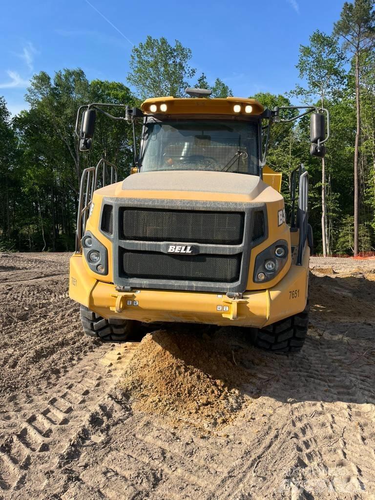 Bell B30E Articulated Haulers