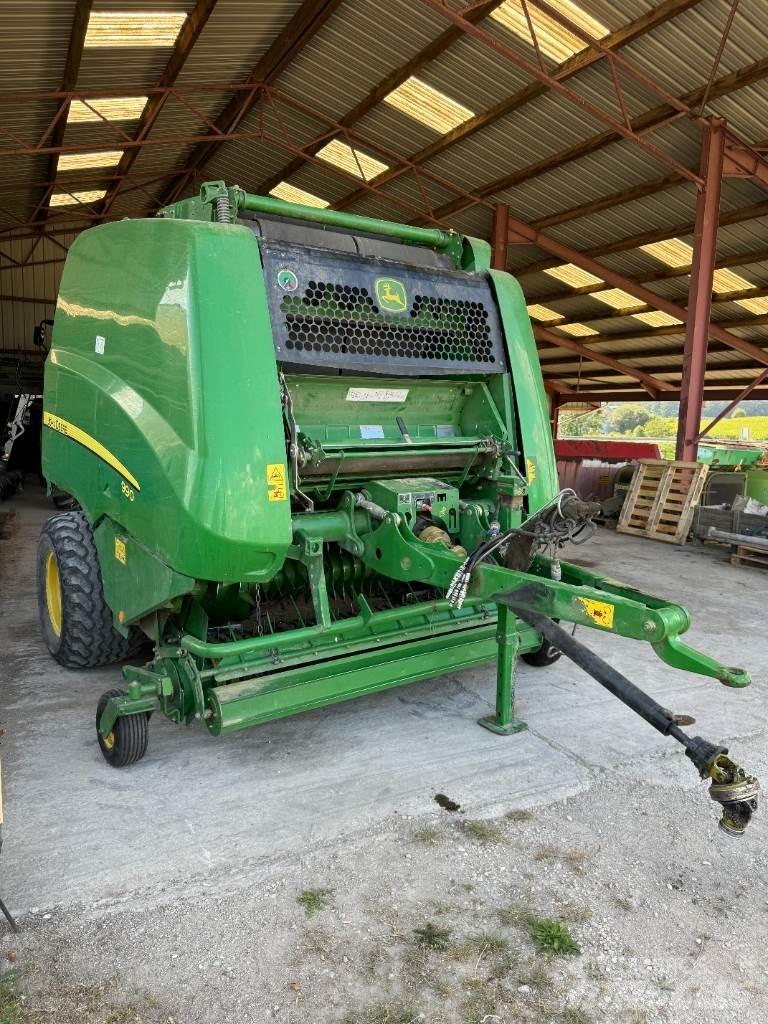 John Deere 990 Round balers