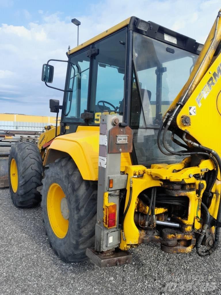 Fermec 960 Backhoe