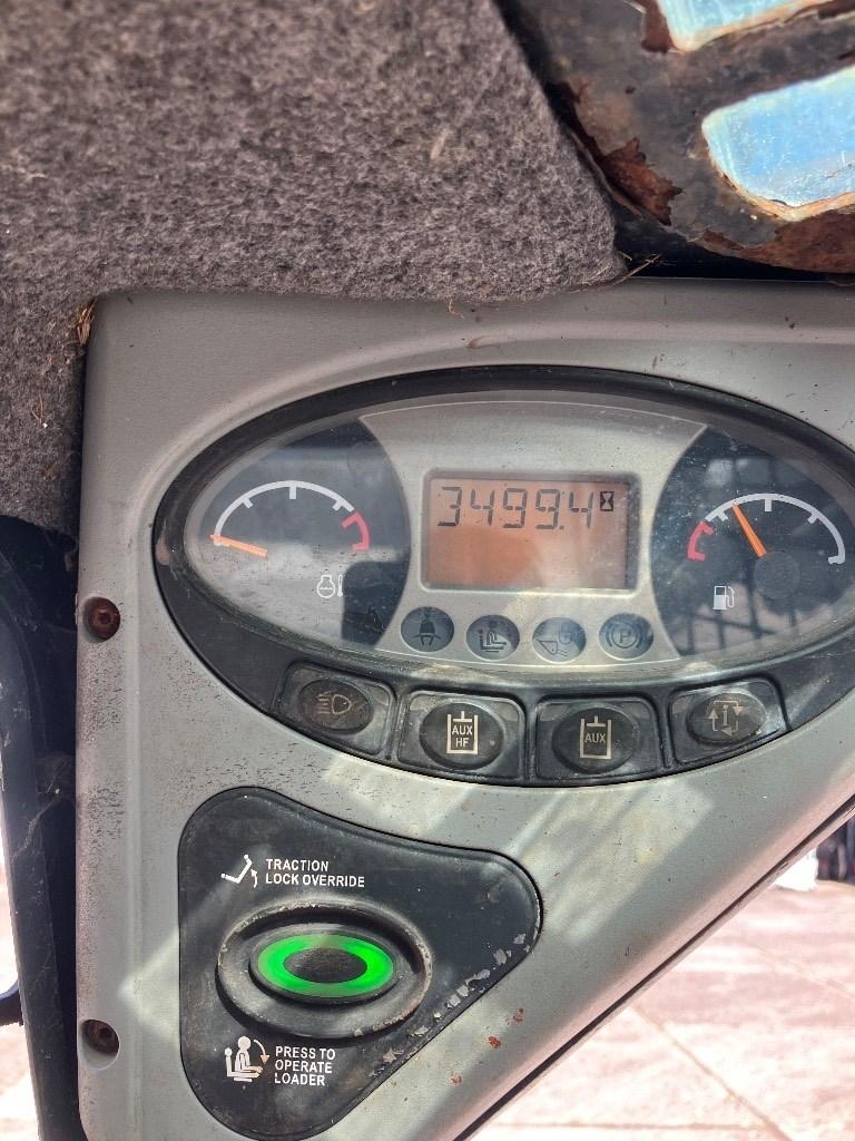 Bobcat S 100 Skid steer loaders