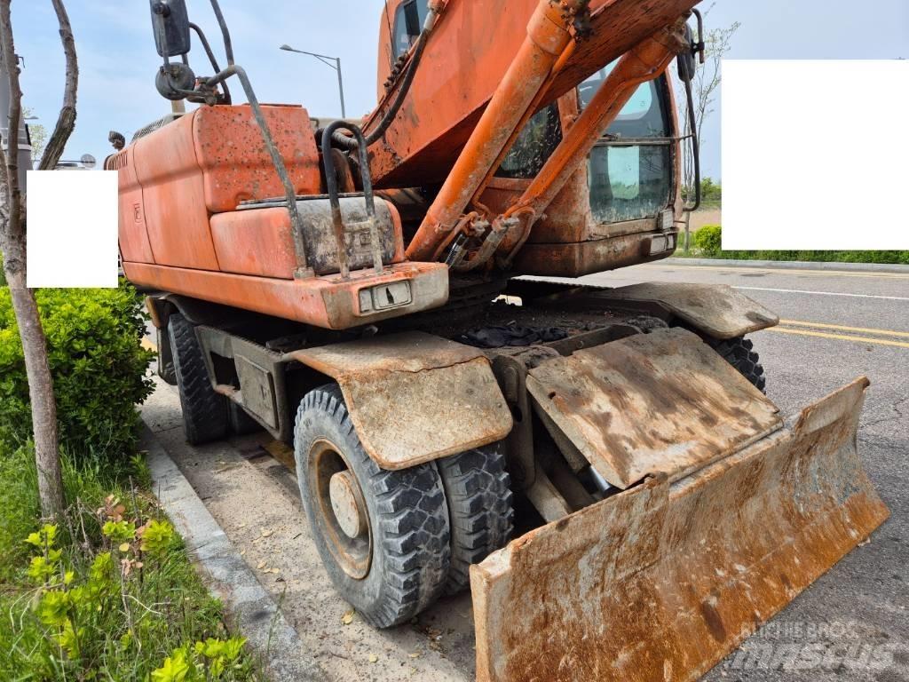 Doosan DX210WA Wheeled excavators