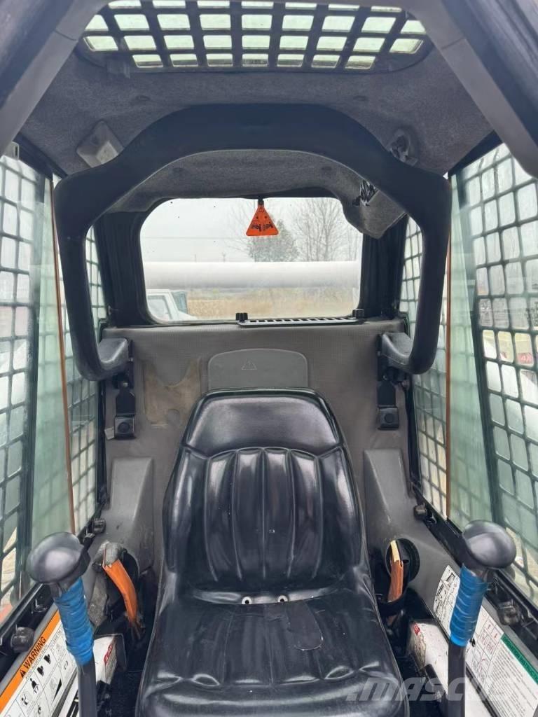 Bobcat S 300 Skid steer loaders