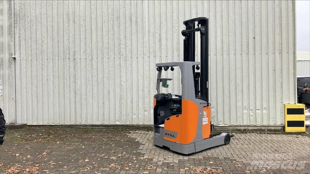Still FMX 17 Reach truck