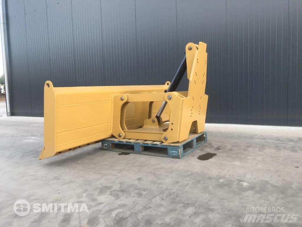 CAT 140GC Blades