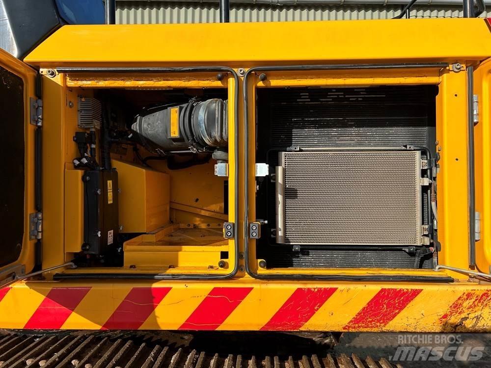 JCB 220X Crawler excavators